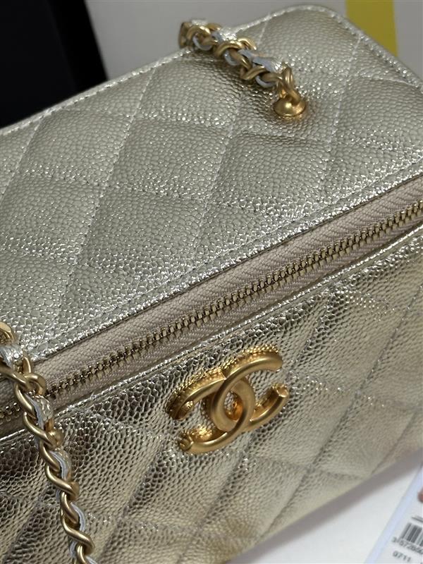 2026127205141541 700